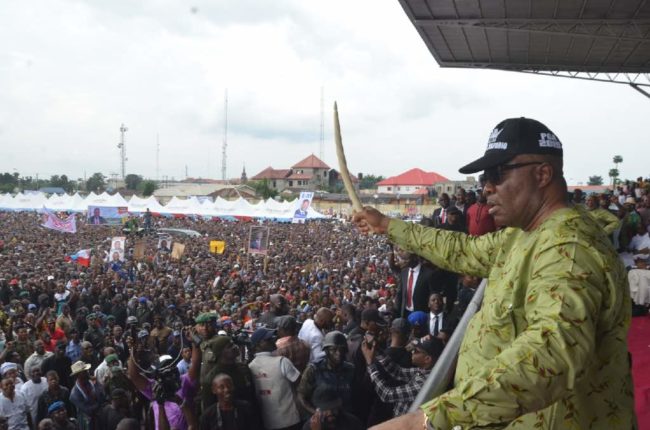 Godswill-Akpabio-at-the-defection-ceremony-at-Ikot-Ekpene-Township-Stadium-e1533764507690