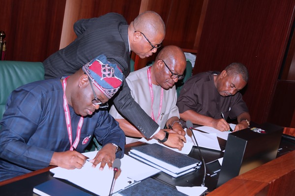 PRESIDENT BUHARI IN AUDIENCE WITH LEADERS OF ABIA STATE