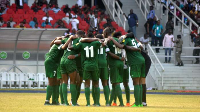 nigeria-huddle-for-prayers_8nwsoc0jamtu12hhg7rlzi4rq