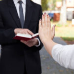 Jehovah's witness wants to evangelize and refusing woman