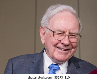 warren-buffett-chairman-ceo-berkshire-260nw-353934110