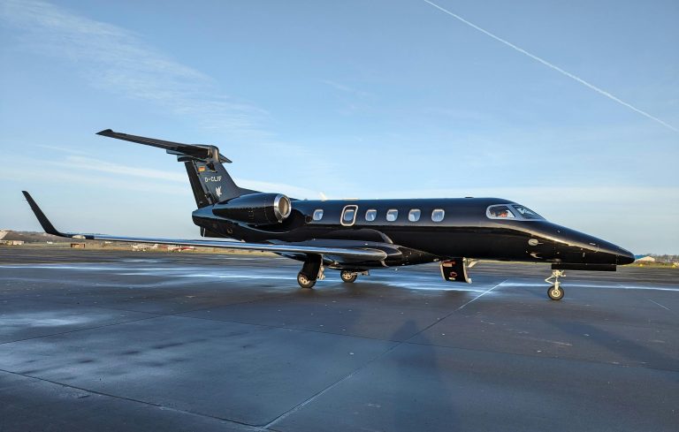 Private jet